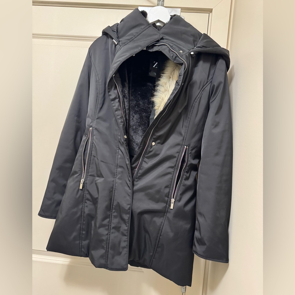 Zara Women's Black Hooded Jacket